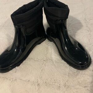 Stylish Black Michael Kors Ankle Rain Boots